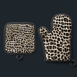 Animal Print - Oven Mitt & Pot Holder Oven Mitt & Pot Holder Set<br><div class="desc">Animal Print - Oven Mitt & Pot Holder 
Design 02
A perfect gift!</div>