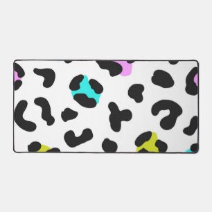 Animal print pattern desk mat