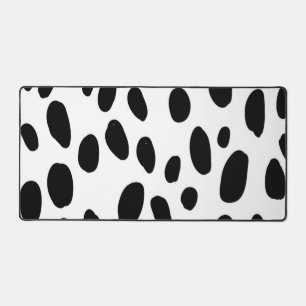 Animal print pattern desk mat