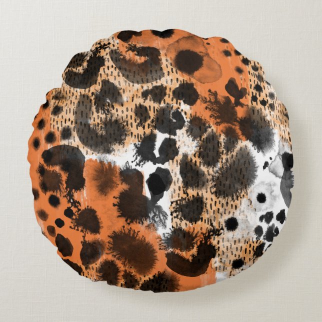 Animal skin: creative leopard pattern. round cushion (Front)