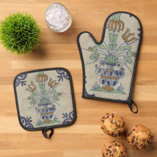 Antique Delft Tile Dutch Tulip Vase: Blue and Gold Oven Mitt & Pot Holder Set