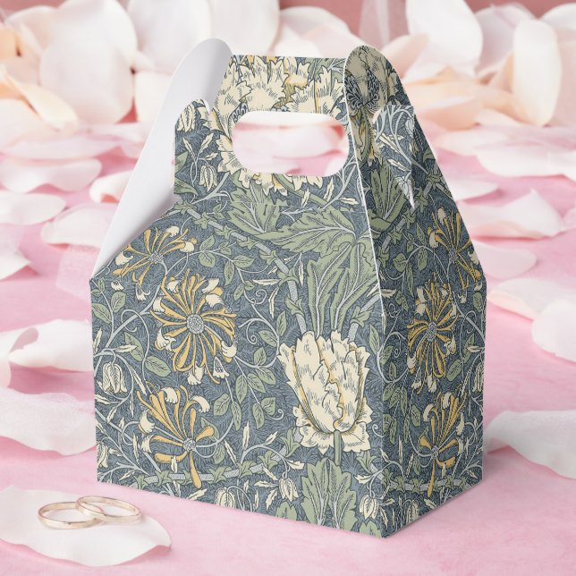 Antique is Chic Wedding Favour Gift Box (Wedding)