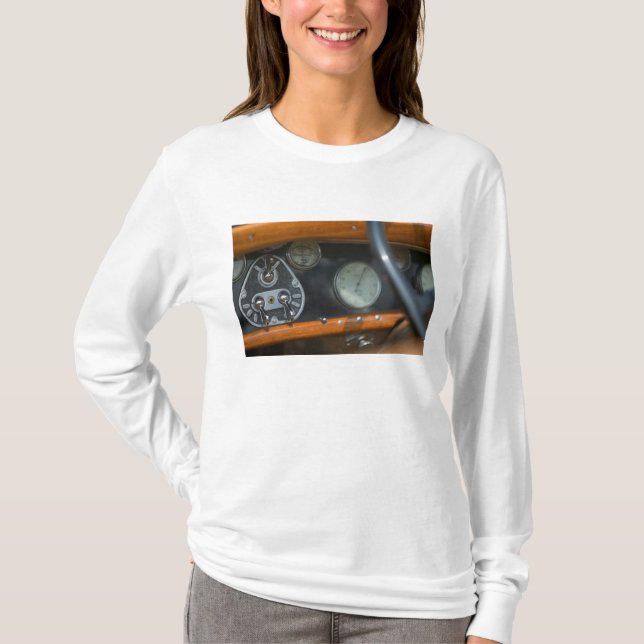antique jaguar 2 T-Shirt (Front)