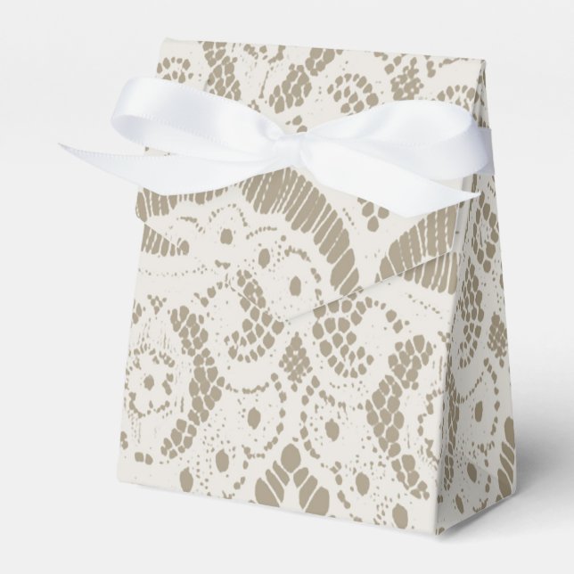 Antique Lace Favour Box (Front Side)