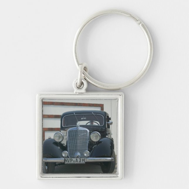 antique mercedes key ring (Front)