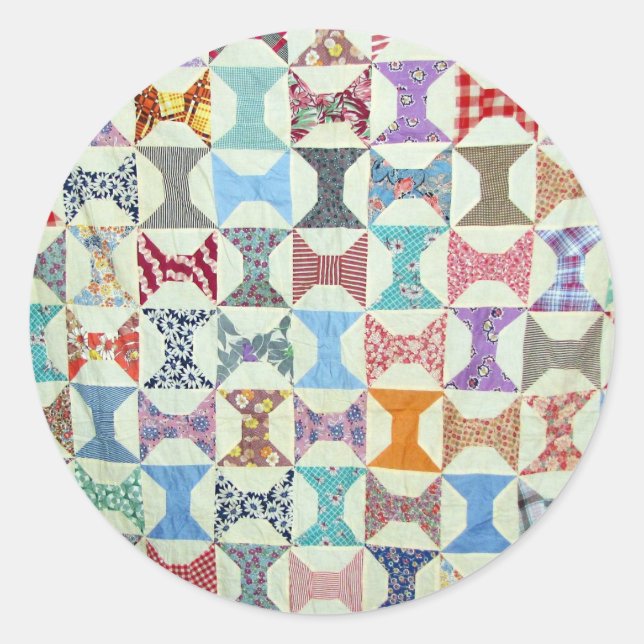 Antique Quilt Classic Round Sticker (Front)