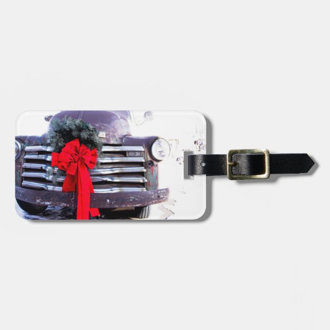 Antique Truck with Festive Christmas Wreath Luggage Tag (Front Horizontal)