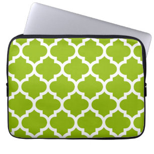 Apple Green White Moroccan Quatrefoil Pattern #5 Laptop Sleeve