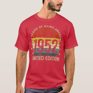 April 1952 Vintage 70th Birthday 70 Year Old Gifts T-Shirt