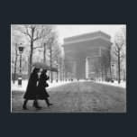 Arc de Triomphe neige  - 1940 - Robert Doisneau Postcard<br><div class="desc">Arc de Triomphe sous la neige - Paris - 1940 - Robert Doisneau</div>