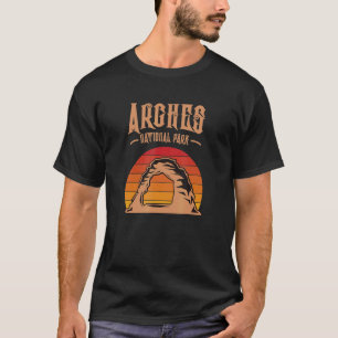 Arches National Park Hiking Utah Vacation 10 T-Shirt