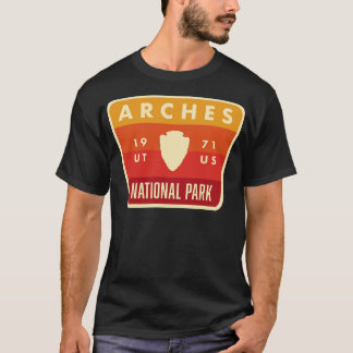 Arches National Park Retro Arrowhead Red T-Shirt
