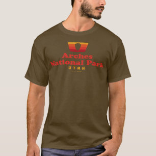 Arches National Park Retro Badge Arrowhead Red T-Shirt