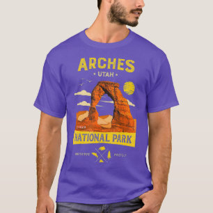 Arches National Park T  Delicate Arch Vintage T-Shirt