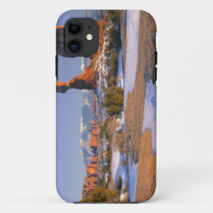 ARCHES NATIONAL PARK, UTAH. USA. Balanced Rock iPhone 11 Case