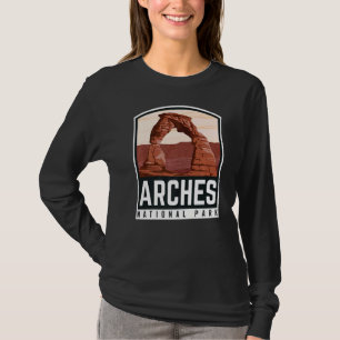 Arches National State Park Family Vacation Vintage T-Shirt