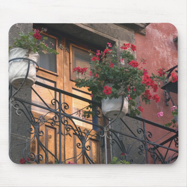 Architecture on the streets of San Miguel de Mouse Mat (Front)