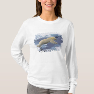 Arctic, Svalbard, Polar Bear extending T-Shirt