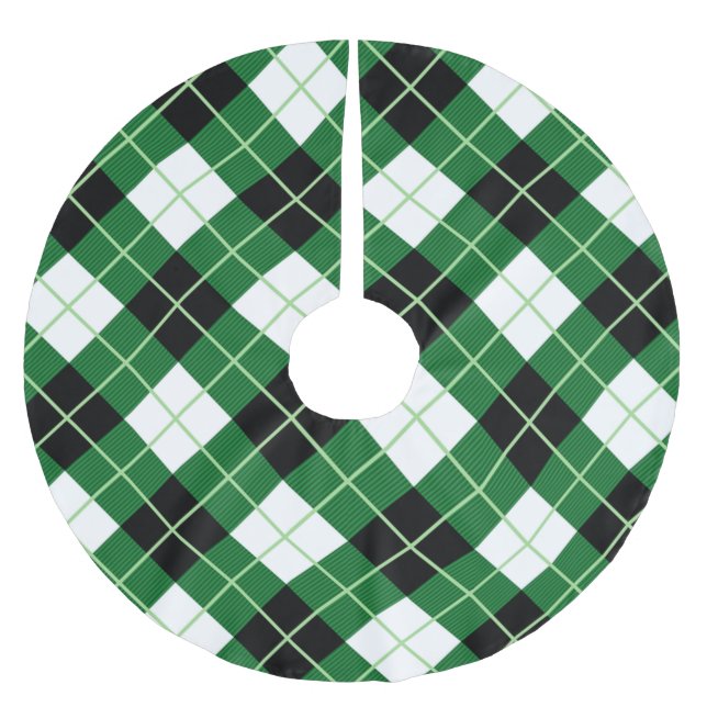 Argyle Diagonal Diamond Christmas Tree Skirt (Front)