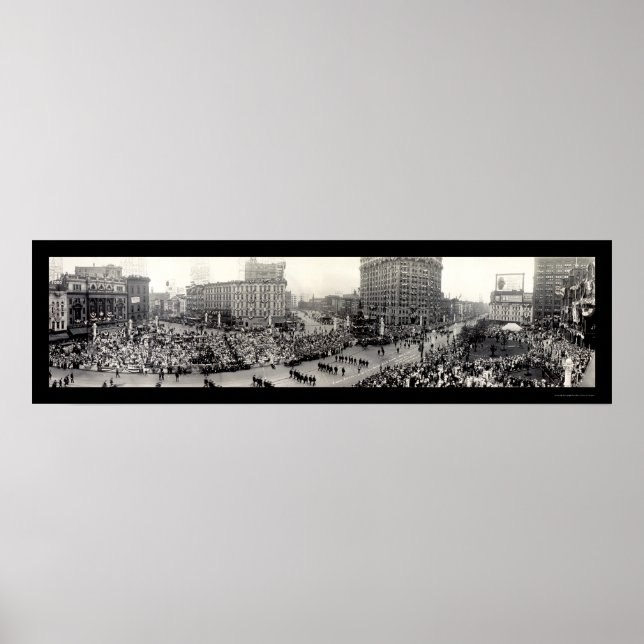 Army Parade Detroit Photo 1914 Poster (Front)