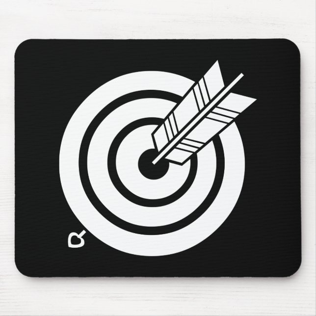 Arrow hit a round target mouse mat (Front)