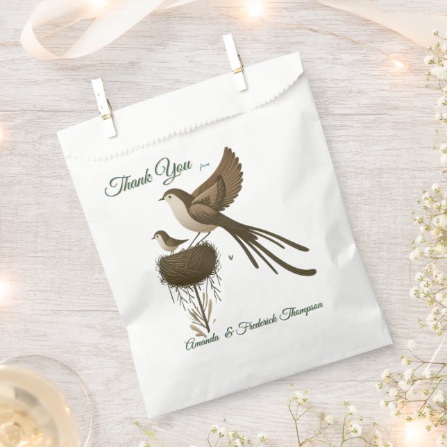 Art illustration of modern-style simplistic birds favour bags (Clipped)