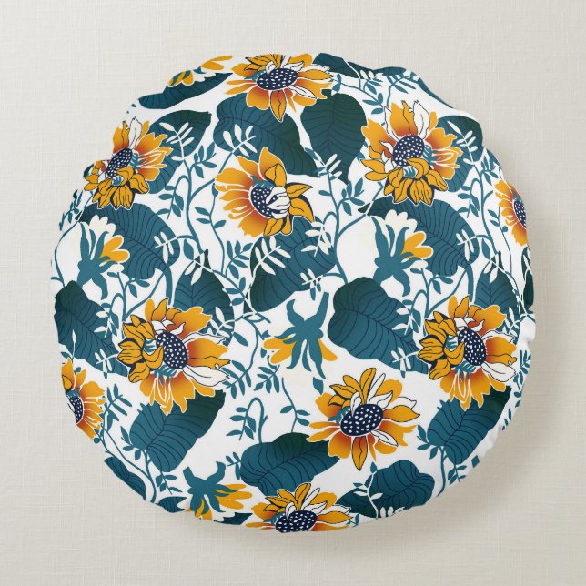 Art Nouveau, floral pattern. Round Cushion (Front)