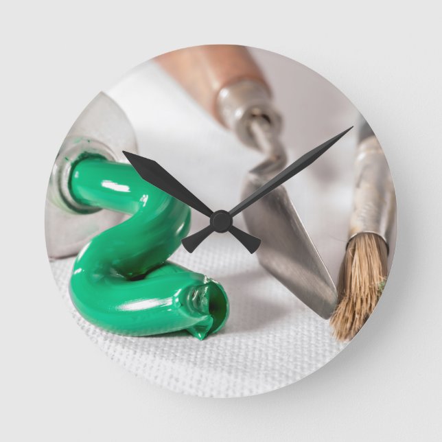 Artist Round Clock (Front)