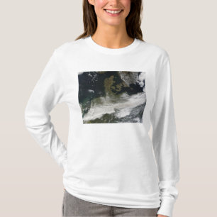 Ash plume from Eyjafjallajokull Volcano 2 T-Shirt