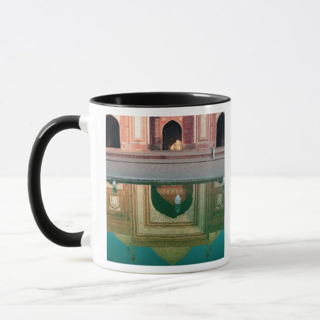 Asia, India, Uttar Pradesh, Agra. On the 2 Mug (Left)