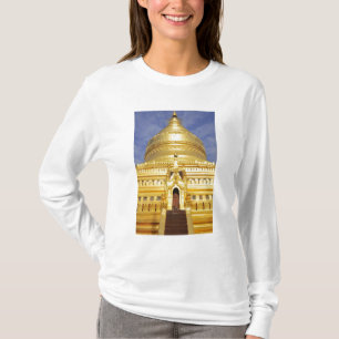 Asia, Myanmar (Burma), Bagan (Pagan). The Shwe T-Shirt