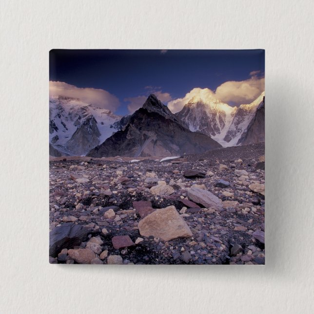 Asia, Pakistan, Karakoram Range, Broad and 15 Cm Square Badge (Front)