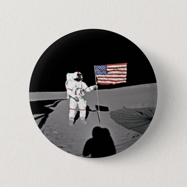 Astronaut Alan Shepard,  American Flag on Moon 6 Cm Round Badge (Front)