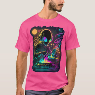 Astronaut Alien Dj Alien Djing In Space Edm Alien T-Shirt
