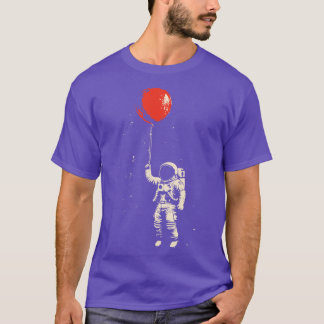 astronaut hold balloon T-Shirt