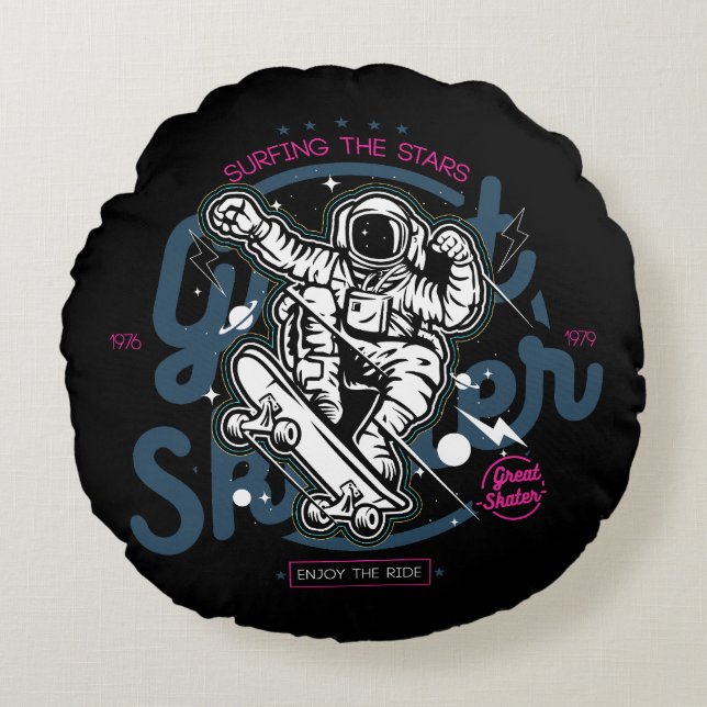 Astronaut on Skateboard | Surfing the Stars Round Cushion (Front)