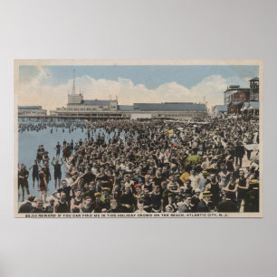 Atlantic City, NJ - Holiday Crowd at the Beach Poster