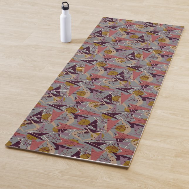 Atomic Arrows | Fifties Style | Mid-Century Modern Yoga Mat (In Situ)