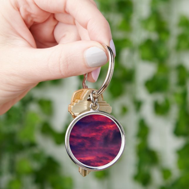 august red key ring (Hand)