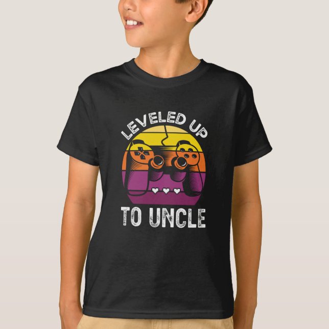 Aunt Retro Gifts Levelled Up To Uncle Funny Gamer T-Shirt (Front)