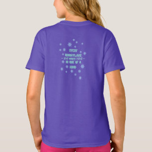 Ausome Winter – One of a Kind Snowflake Giraffe  T-Shirt