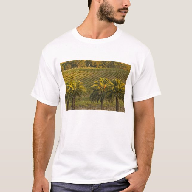Australia, South Australia, Barossa Valley, T-Shirt (Front)