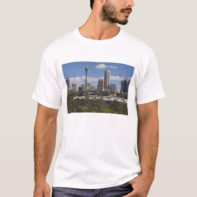 Australia, Sydney, Potts Point. Sydney skyline. T-Shirt (Front)