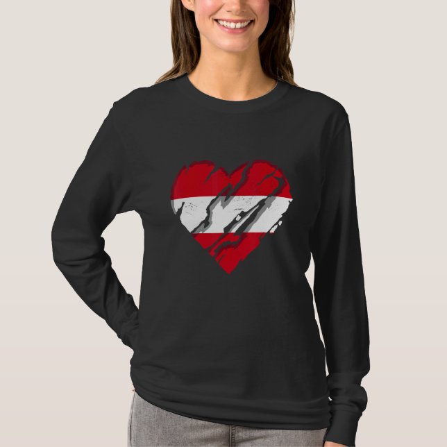 Austria Heart Austrian Flag Austrian Pride T-Shirt (Front)