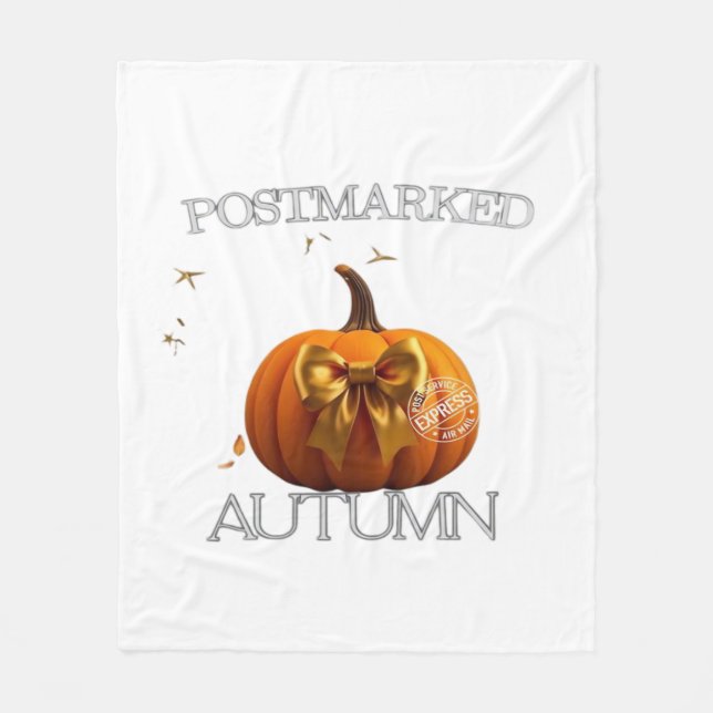 Autumn Essential T-Shirt Fleece Blanket (Front)