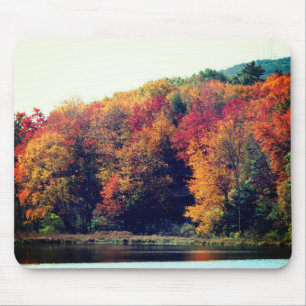 Autumn Foliage Pond Nature Mouse Mat