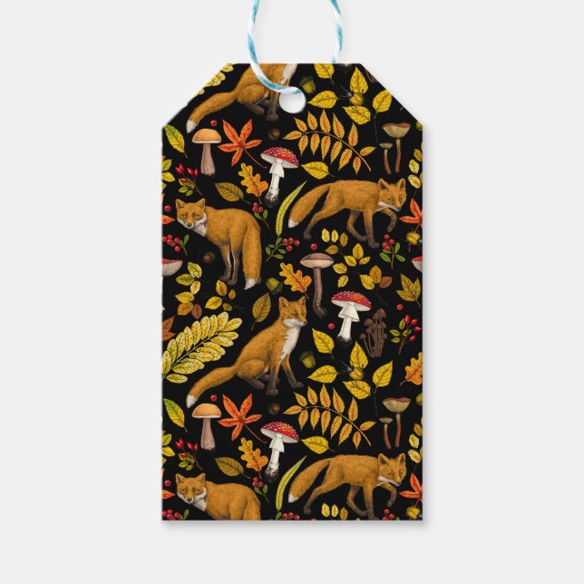 Autumn foxes on black gift tags (Front)