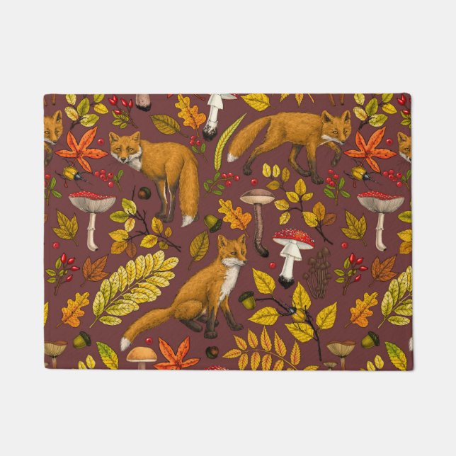 Autumn foxes on chocolate brown doormat (Front)
