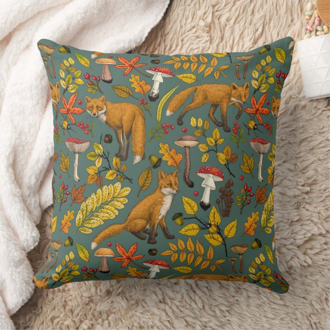 Autumn foxes on pine green cushion (Blanket)