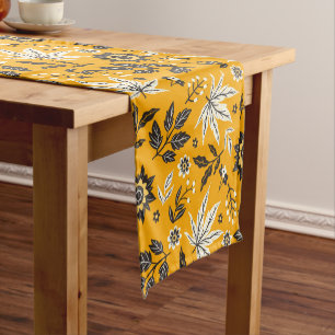 Autumn Leaves, Berries & Acorns Short Table Runner